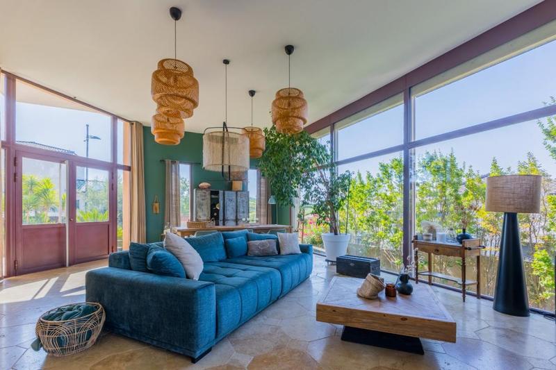 Demeure - 231 m² - 5 pièces