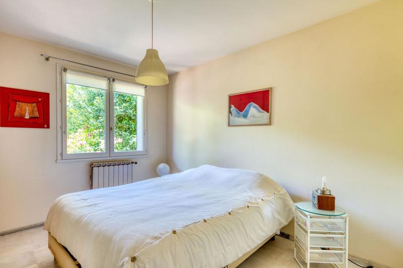 Villa - 200 m² - 9 pièces