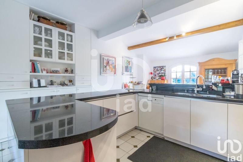 Maison - 284 m² - 6 pièces