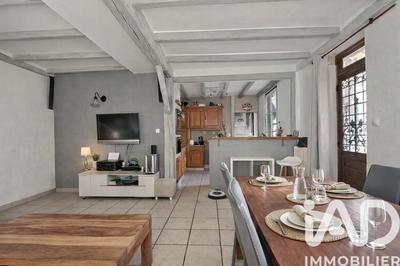 Maison - 93 m² - 5 pièces