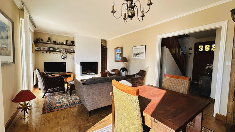 Maison - 135 m² - 8 pièces