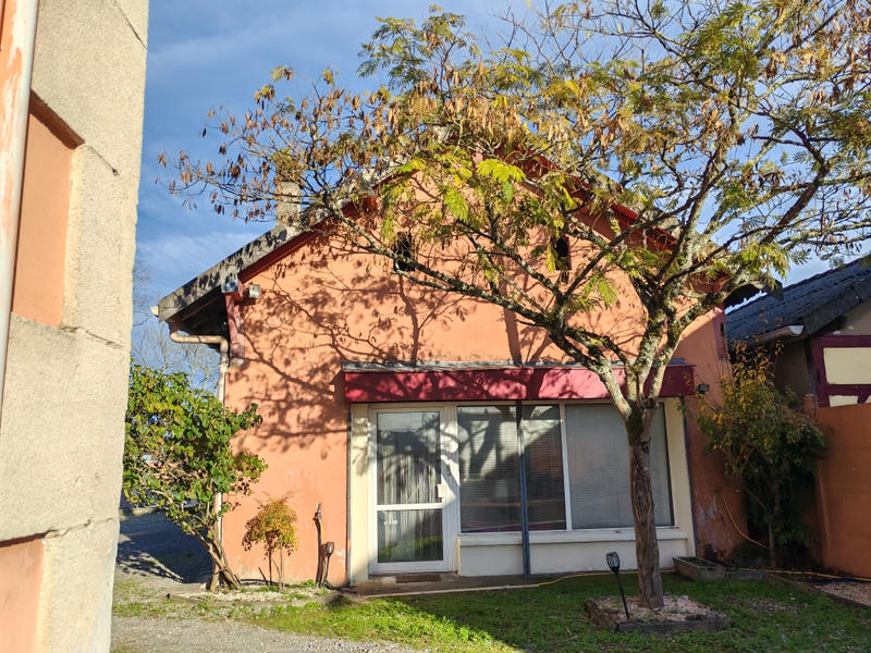 Maison - 207 m² - 6 pièces