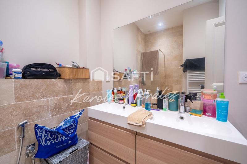 Appartement - 64 m² - 2 pièces