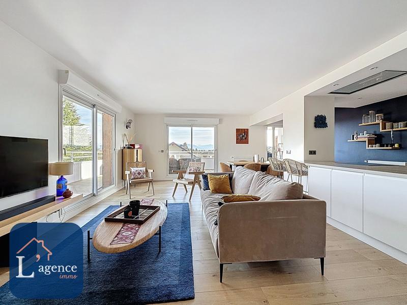 Appartement - 100 m² - 4 pièces