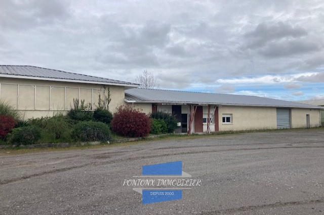 Local commercial - 596 m²