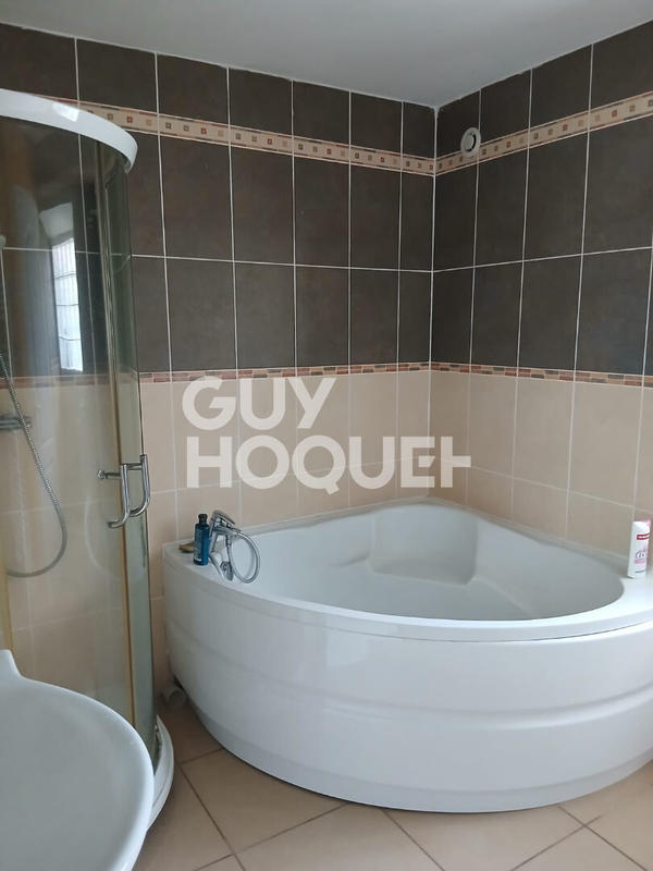 Maison - 130 m² - 7 pièces