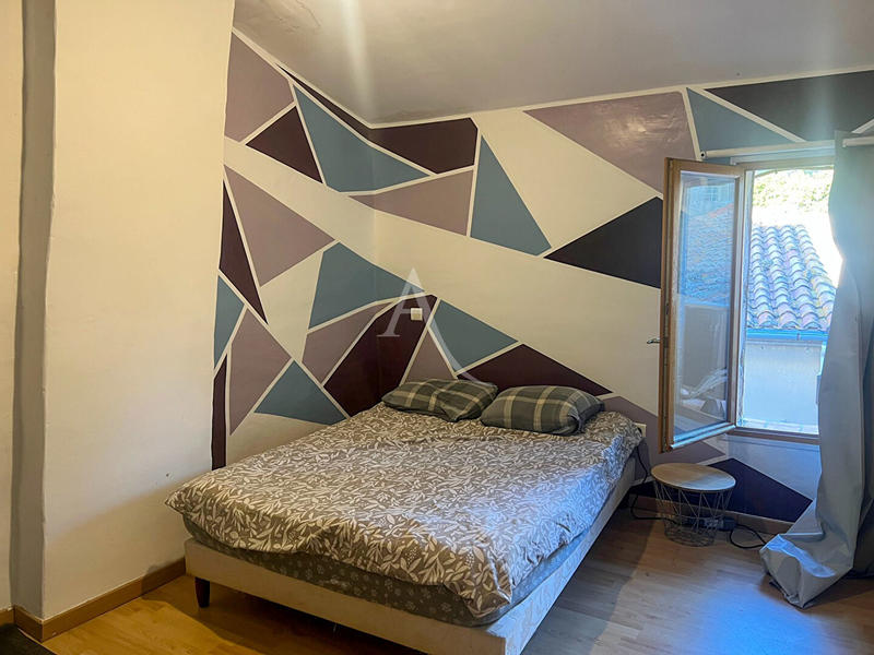 Maison - 157 m² - 4 pièces