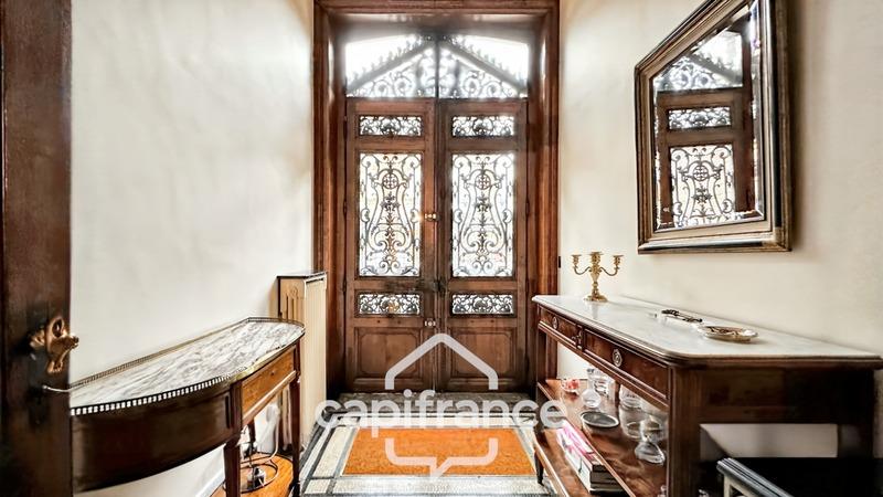 Hôtel particulier - 570 m² - 20 pièces