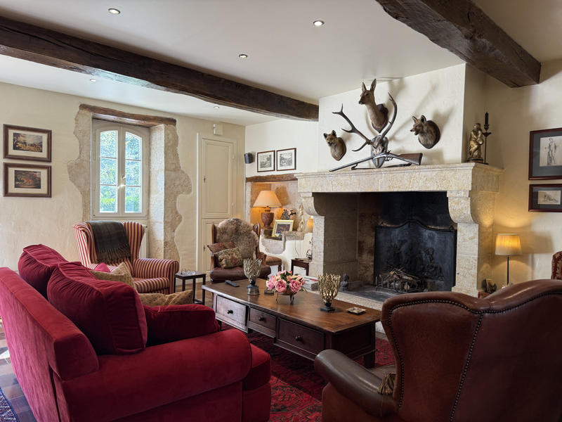 Maison - 280 m² - 10 pièces