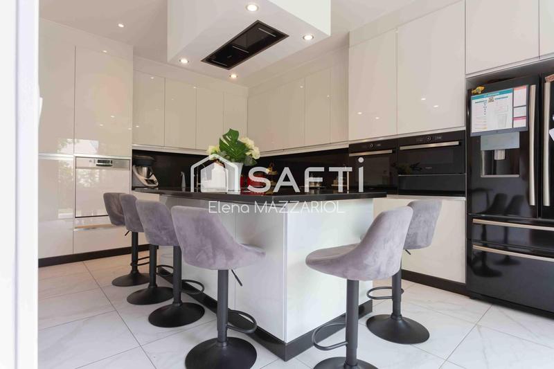 Maison - 156 m² - 7 pièces