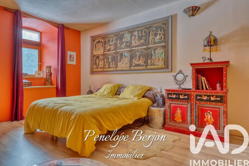 Maison - 575 m² - 15 pièces