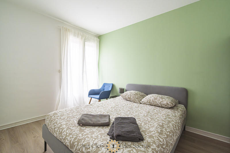 Appartement - 85 m² - 5 pièces