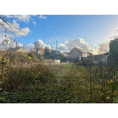 Terrain constructible - 745 m²