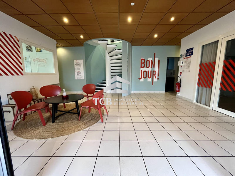 Local d'activités - 2 358 m²