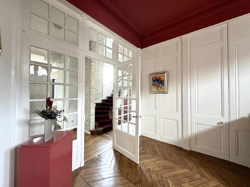 Maison de ville - 400 m² - 10 pièces