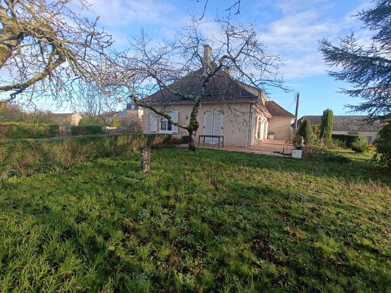 Maison - 261 m² - 11 pièces