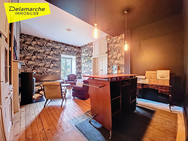 Maison - 325 m² - 11 pièces