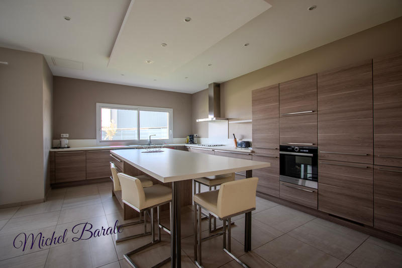 Maison - 156 m² - 6 pièces