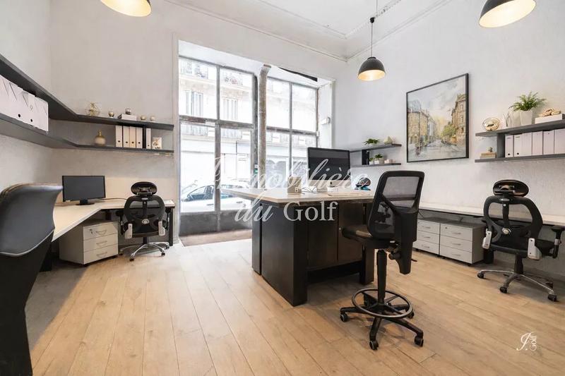 Local commercial - 102 m² - 4 pièces