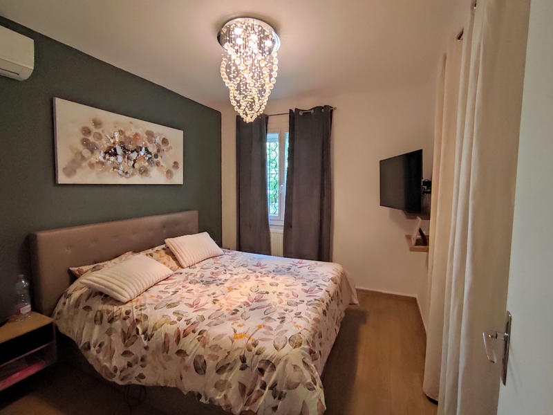 Maison - 270 m² - 11 pièces