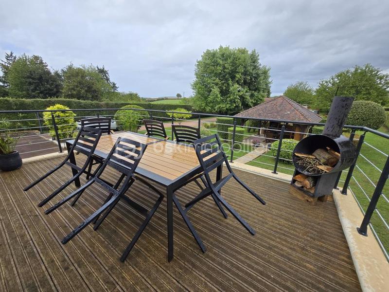 Pavillon - 176 m² - 6 pièces