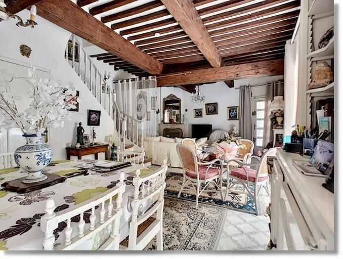 Maison de maîtres - 1 200 m² - 7 pièces