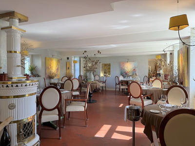 Maison - 410 m² - 9 pièces