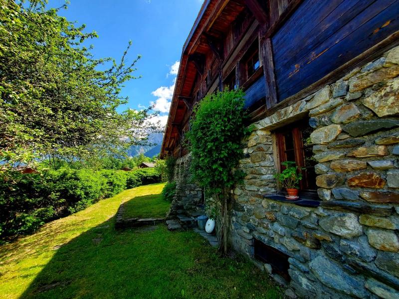 Maison - 335 m² - 8 pièces