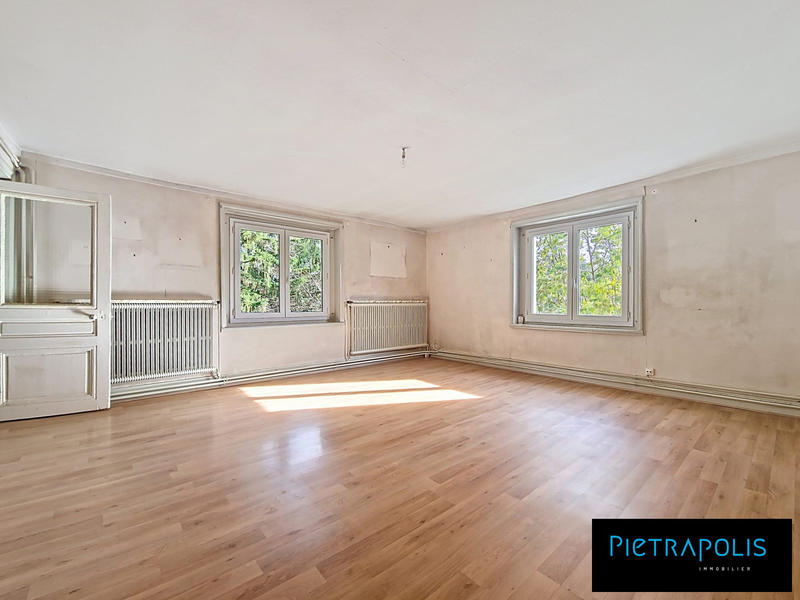 Appartement - 169 m² - 7 pièces