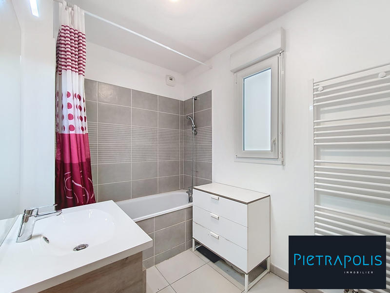 Appartement - 84 m² - 5 pièces