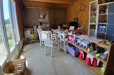 Local commercial - 8 768 m²