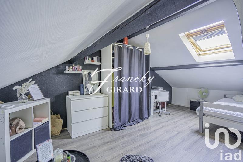 Maison - 95 m² - 5 pièces