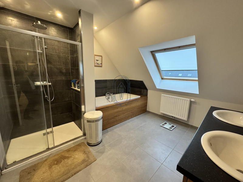 Maison - 149 m² - 5 pièces