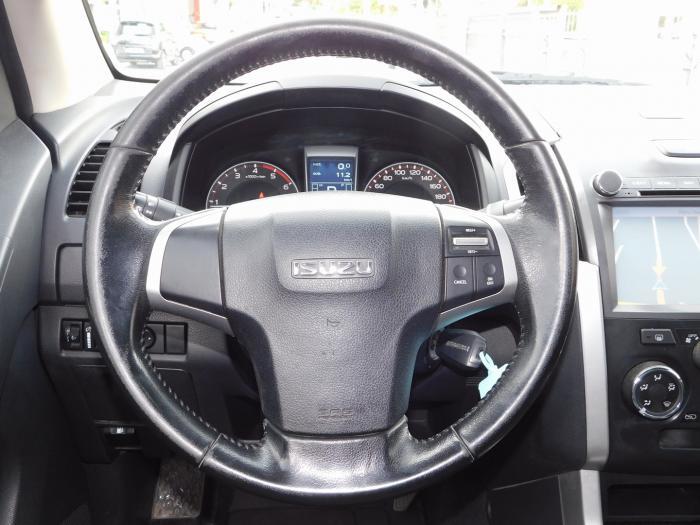 Isuzu d-max 2.5 Td 163 Space Solar Plus a/C 4x4 Automatic