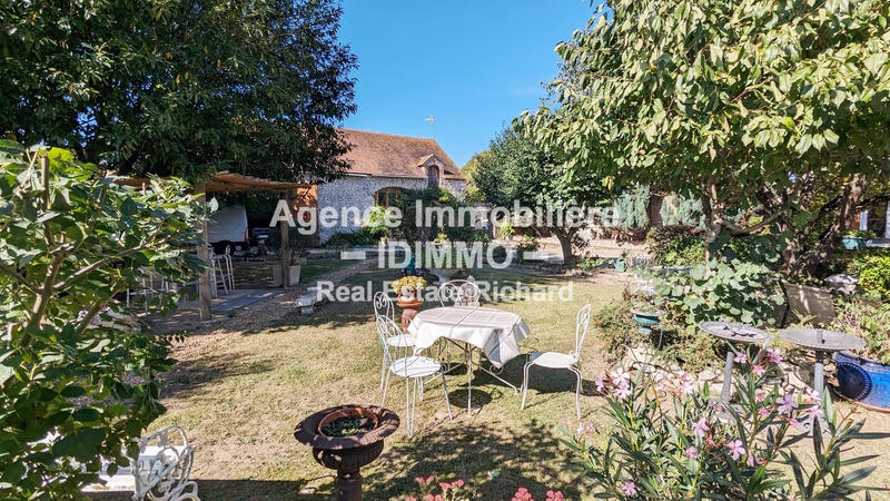 Maison - 296 m² - 9 pièces