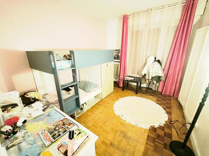 Appartement - 100 m² - 4 pièces
