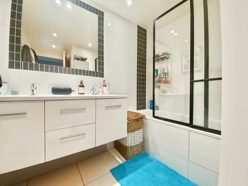 Appartement - 125 m² - 5 pièces