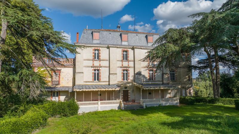 Château - 1 000 m² - 10 pièces