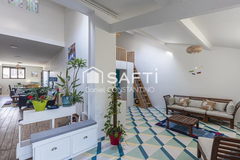 Maison - 200 m² - 8 pièces