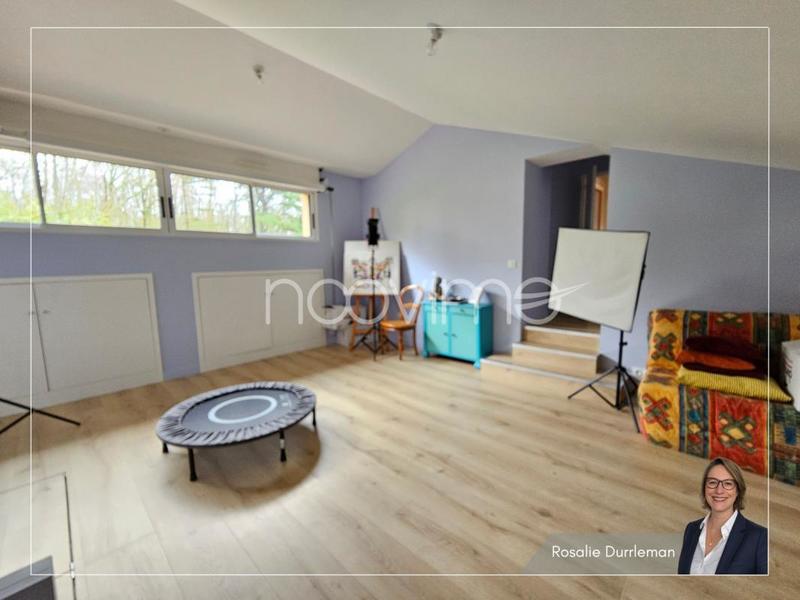 Maison - 210 m² - 8 pièces