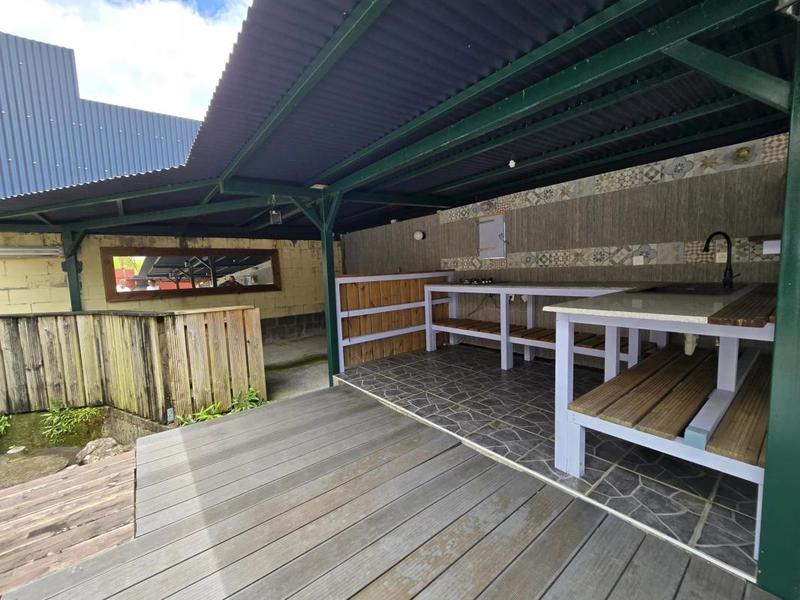 Maison - 206 m² - 4 pièces