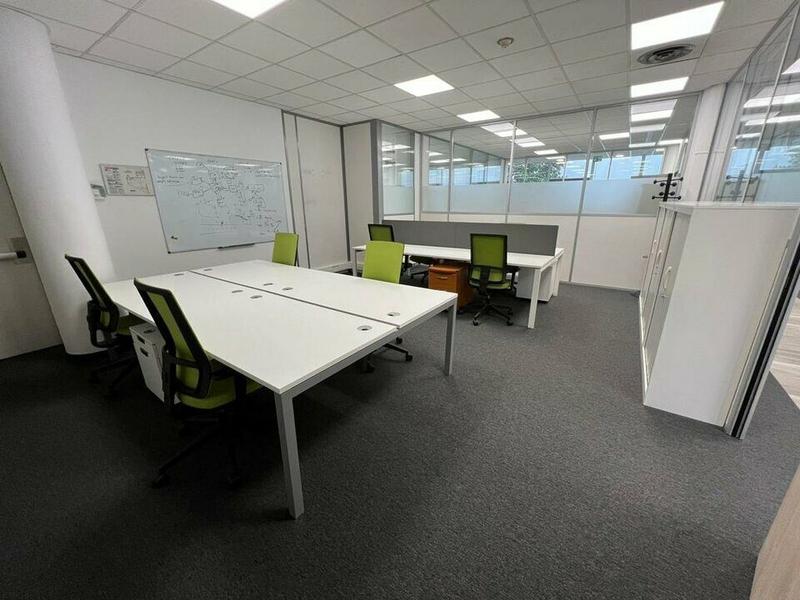 Bureau - 556 m²