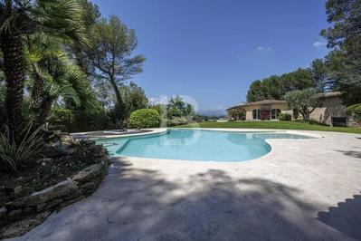Villa - 540 m² - 10 pièces