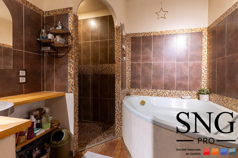 Maison - 146 m² - 8 pièces