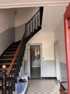 Propriété - 223 m² - 10 pièces