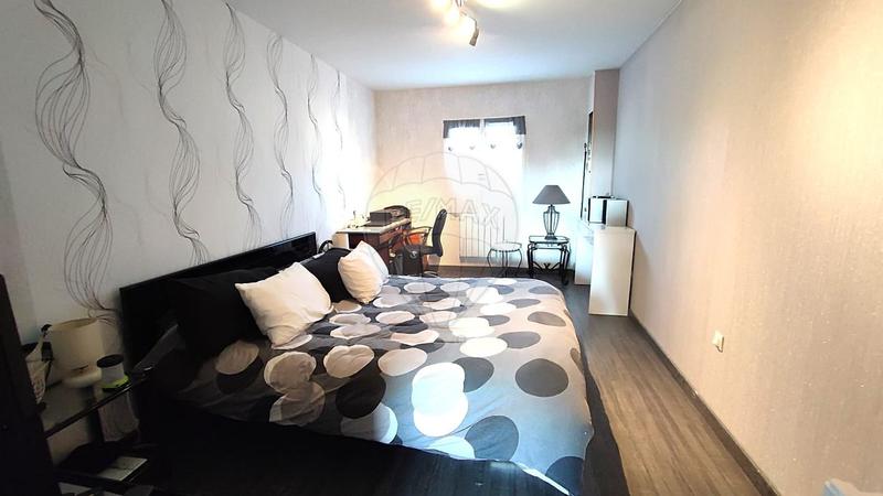 Maison - 165 m² - 8 pièces