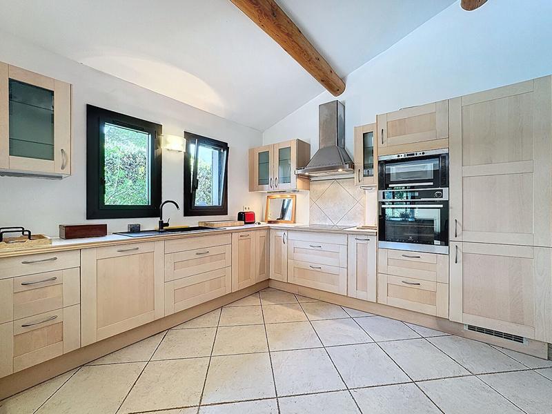 Maison - 138 m² - 5 pièces