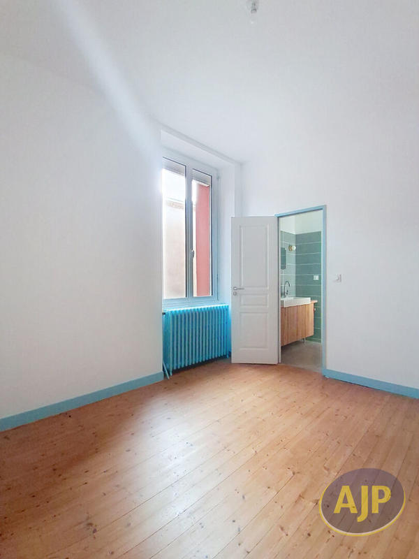 Maison - 182 m² - 7 pièces