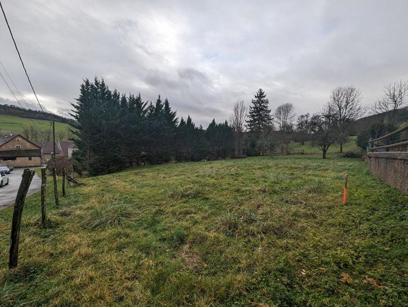 Terrain constructible - 1 052 m²