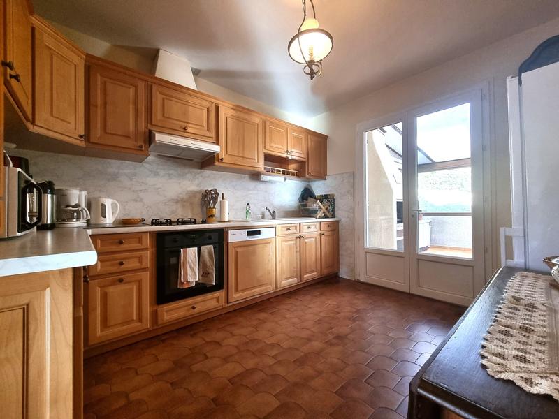 Maison traditionnelle - 137 m² - 5 pièces